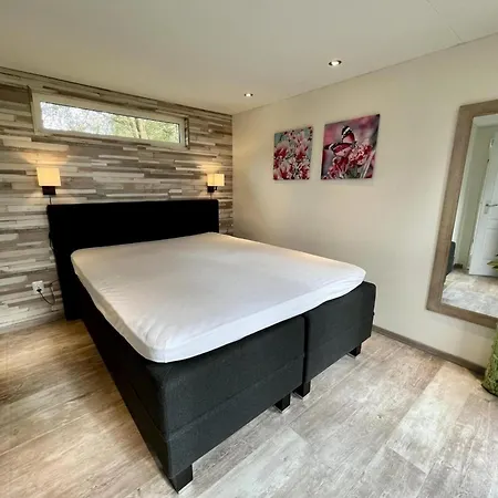 Modern In Campanula Park With Garden Σπίτι διακοπών *