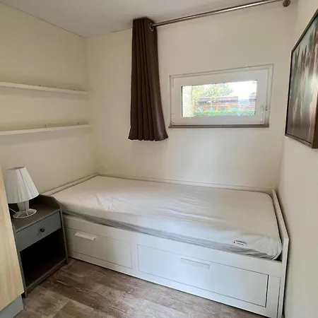 Modern In Campanula Park With Garden Σπίτι διακοπών *