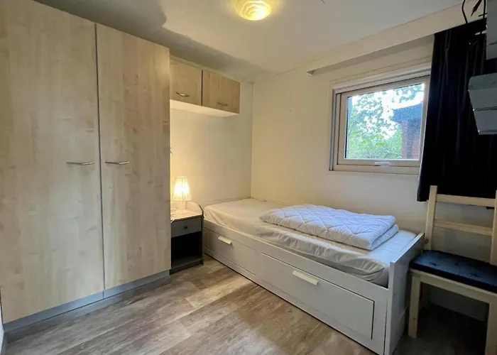 Modern In Campanula Park With Garden 別荘 Sint Maartensvlotbrug